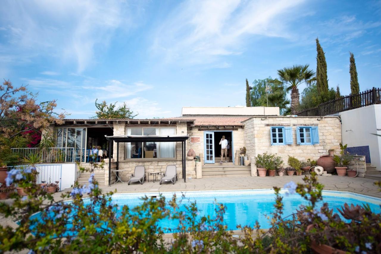 The Carob Tree Villa - Rustic Luxury Home With Access To Pool And Restaurant Larnaca Bagian luar foto